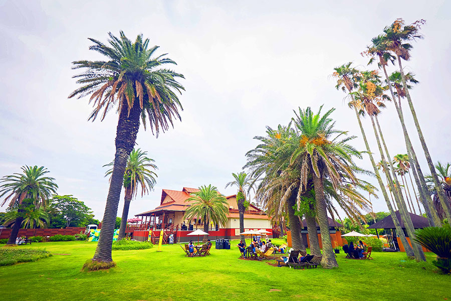 テラスレストラン「ENAK（エナ）」